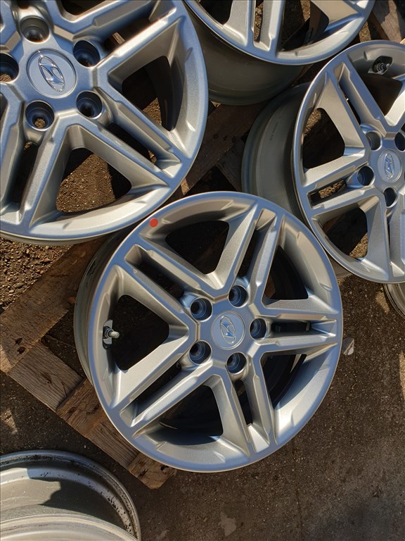 16" 5x114,3 Hyundai + szenzor 3. kép
