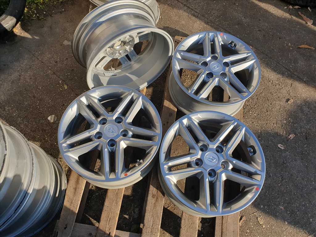 16" 5x114,3 Hyundai + szenzor 5. kép