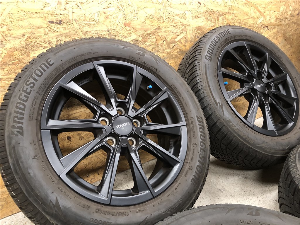 15 col Toyota, Mazda 5x100 alufelni 185/65/15 téli gumi 15 colos  4. kép