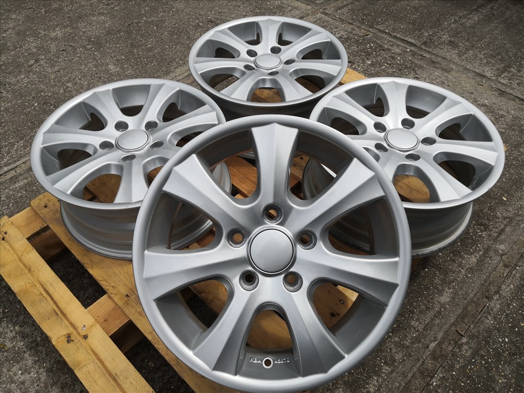 Bmw 1 / 3 -asra Dezent 16-os alufelnik 5x120-as 9. kép