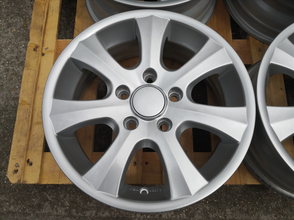 Bmw 1 / 3 -asra Dezent 16-os alufelnik 5x120-as 2. kép