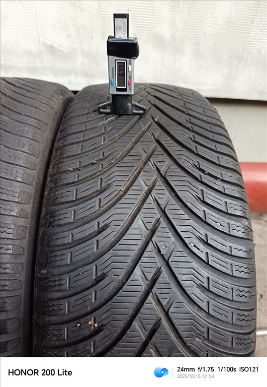  215/5518" újszerű Kleber téli gumi gumi 1. kép