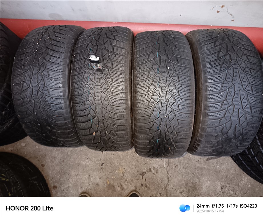  215/4516" újszerű Nokian téli gumi gumi 1. kép