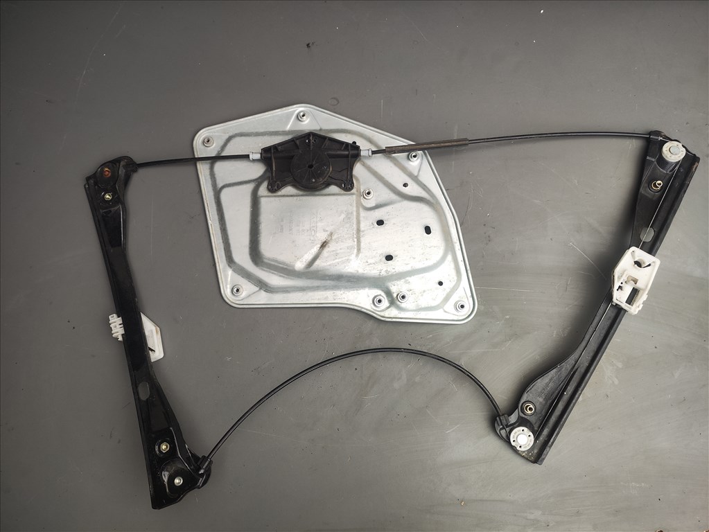 Skoda Superb II bal első ablakemelő szerkezet 3t0837461a 3. kép