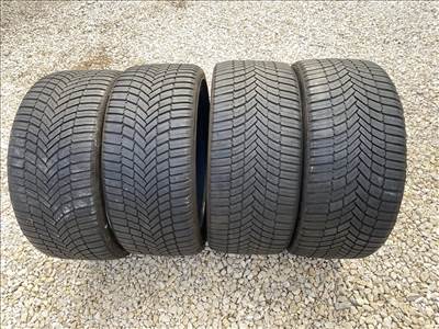  235/3519" használt Bridgestone négyévszakos gumi gumi