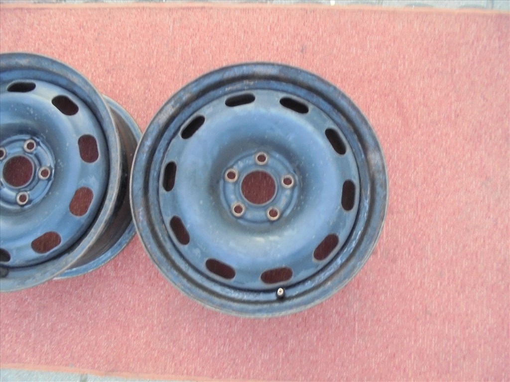 15-ös 5 x 100-as lemezfelni + dísztárcsa eladó 5. kép