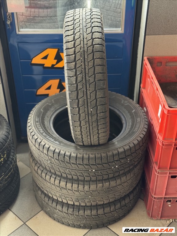 195/75 R16C Triangle Snowlink Van 107/105Q | 7mm | 4db | DOT: 2922 1. kép