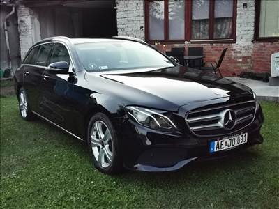 Eladó Mercedes E 220 d T-Modell (1950 cm³, 194 PS) (W213)