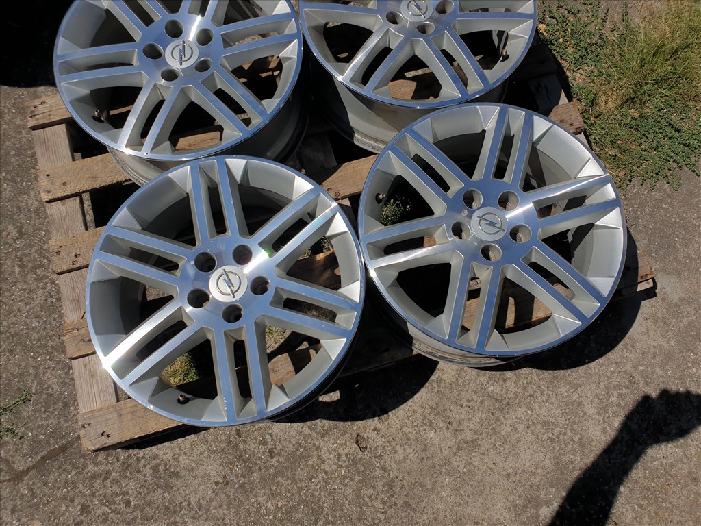 17" 5x110 Opel GTC 2. kép