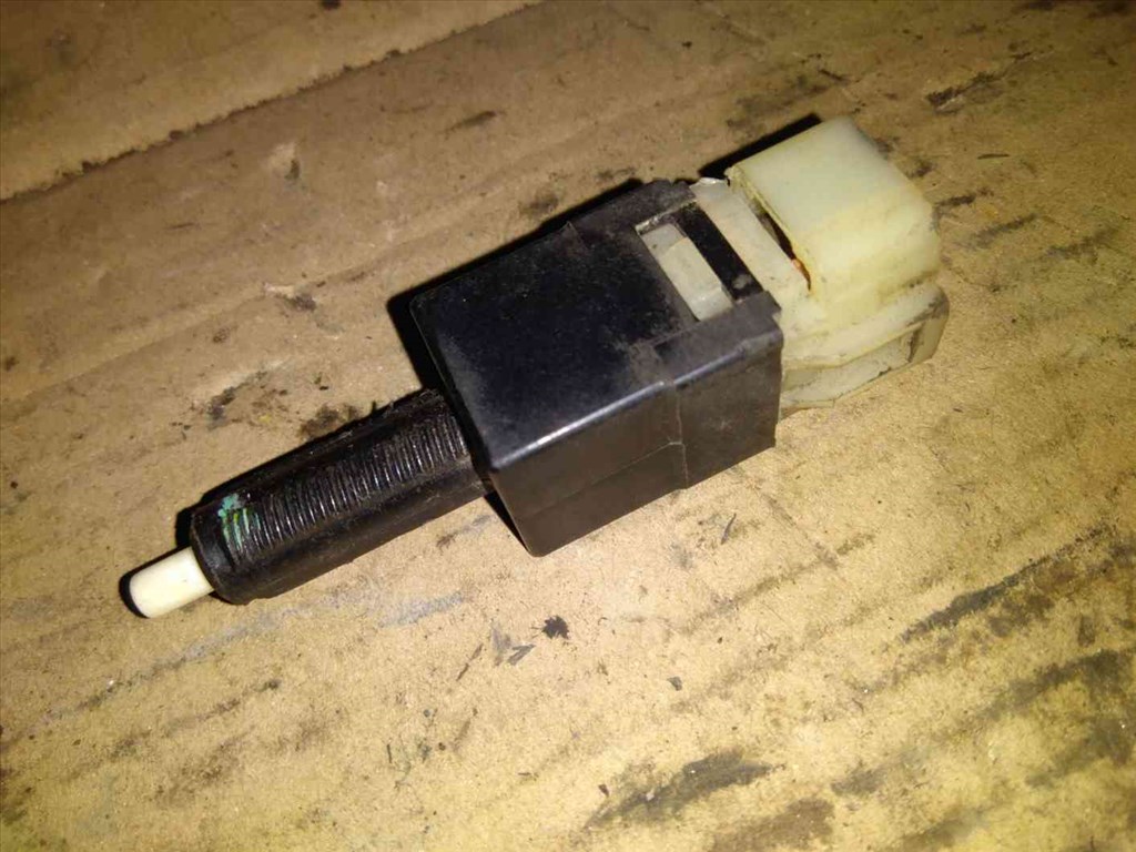 Suzuki Wagon R 98-10 Féklámpa Kapcsoló 1. kép