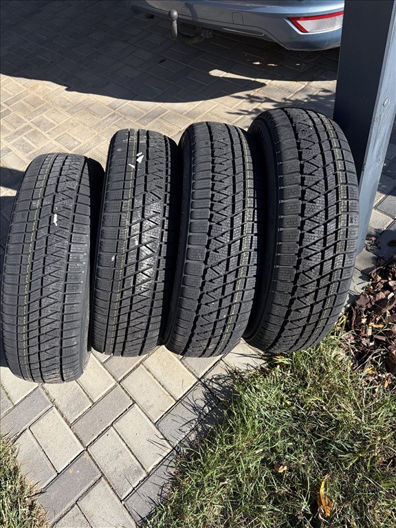  215/7016" új Kumho téli gumi gumi 1. kép