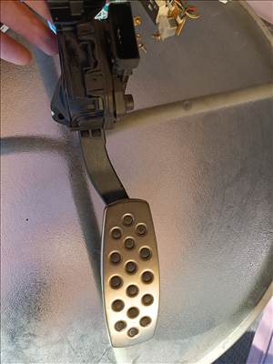 Opel Insignia A opc gázpedál 13237352