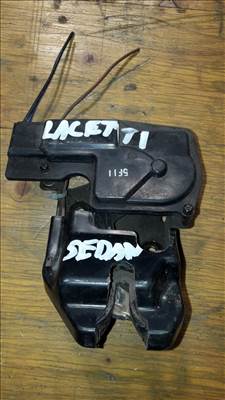 Chevrolet Lacetti Csomagtérajtó Zár  Központizár Motor