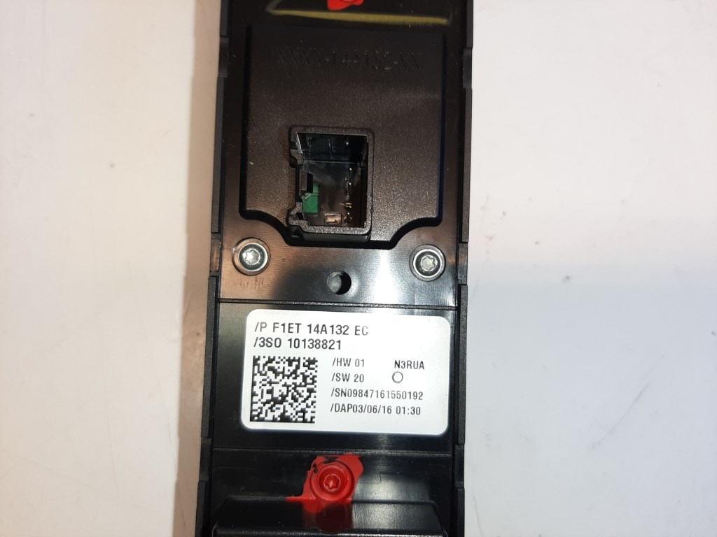 Ford Fiesta bal elsõ ablakemelõ kapcsoló F1ET14A132EC 3. kép