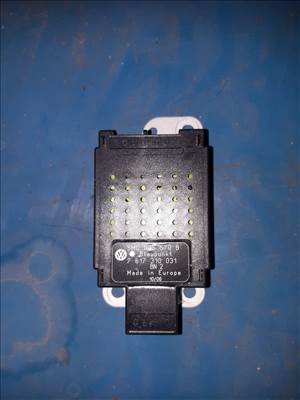 Volkswagen Golf V Plus Antenna Erősítő