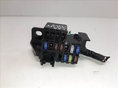 Mazda CX-3  biztosítéktábla utastér