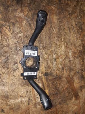 Audi A6 C5 Bajuszkapcsoló 8L0 953 513 H