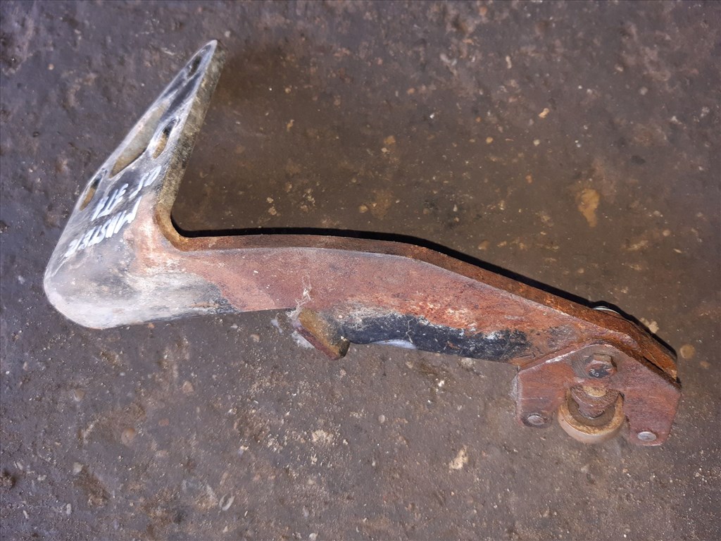 Renault Master 03-10 Jobb Tolóajtó Alsó Görgõ 1. kép