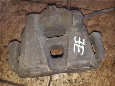 Audi A4 B8 Jobb Első Féknyereg