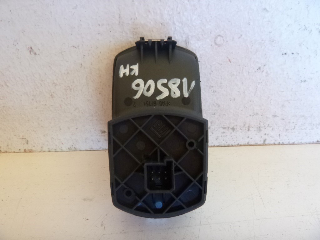 Opel Corsa D jobb elsõ ablakemelõ kapcsoló 13189333RW 2. kép