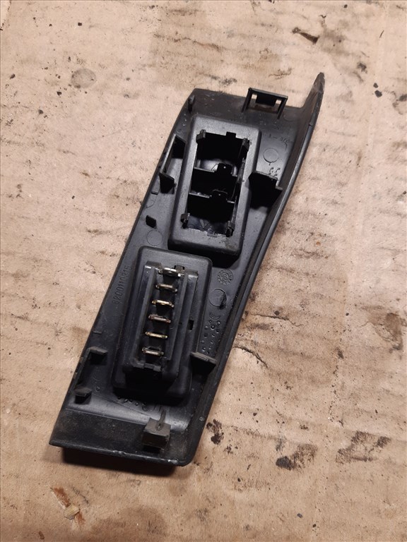 Renault Master Ablakemelõ Kapcsoló 2. kép