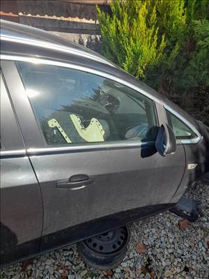 Opel astra j kombi jobb első ajtó 