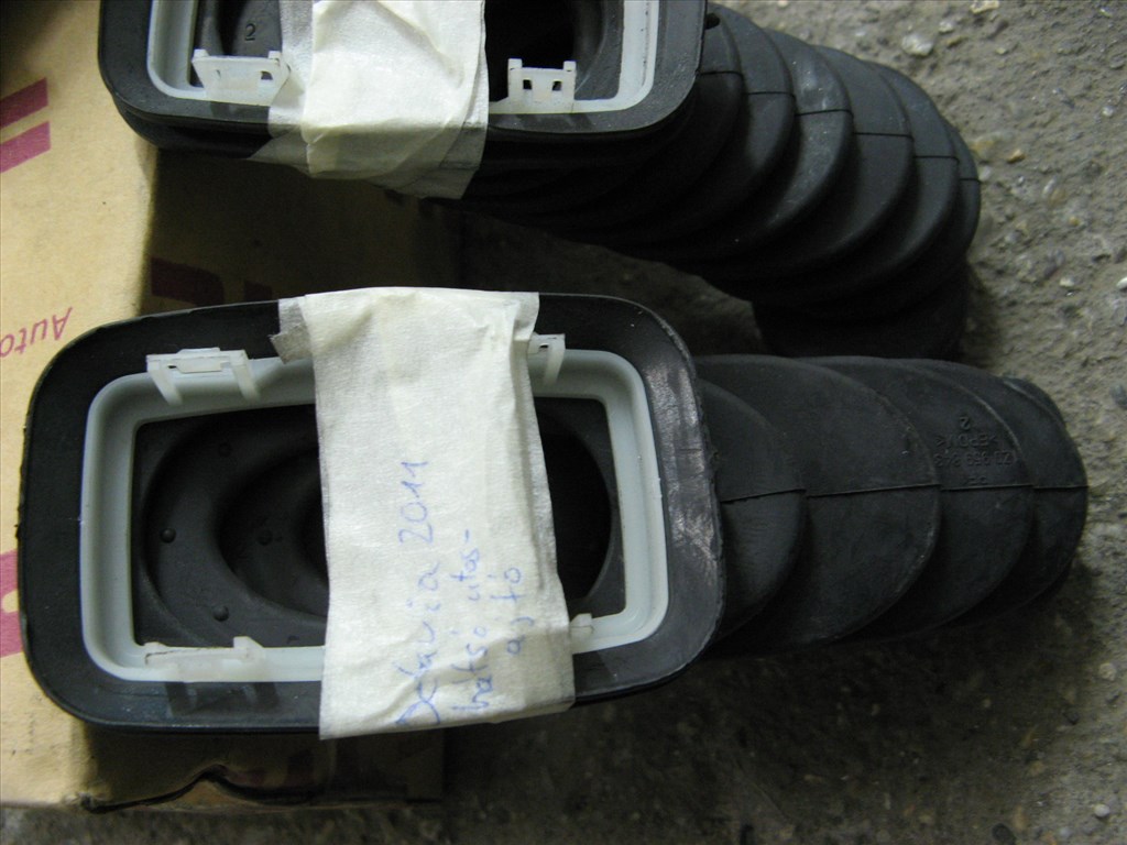Skoda Octavia II első-hátsó ajtóhatároló eladó 2. kép