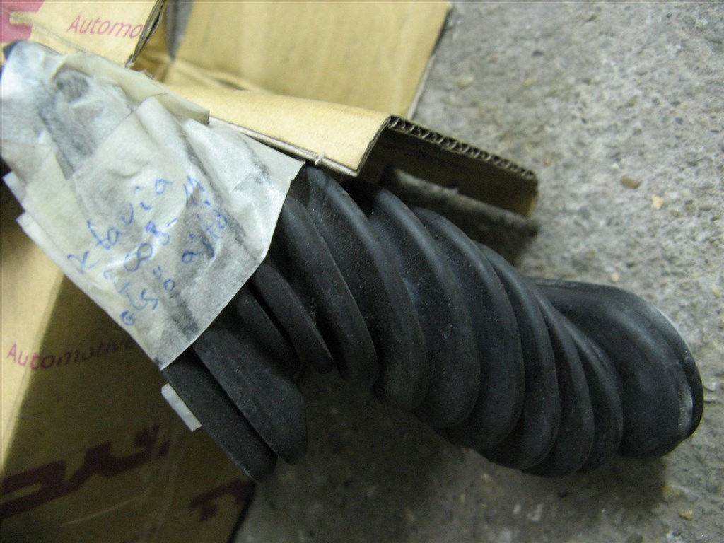 Skoda Octavia II első-hátsó ajtóhatároló eladó 3. kép