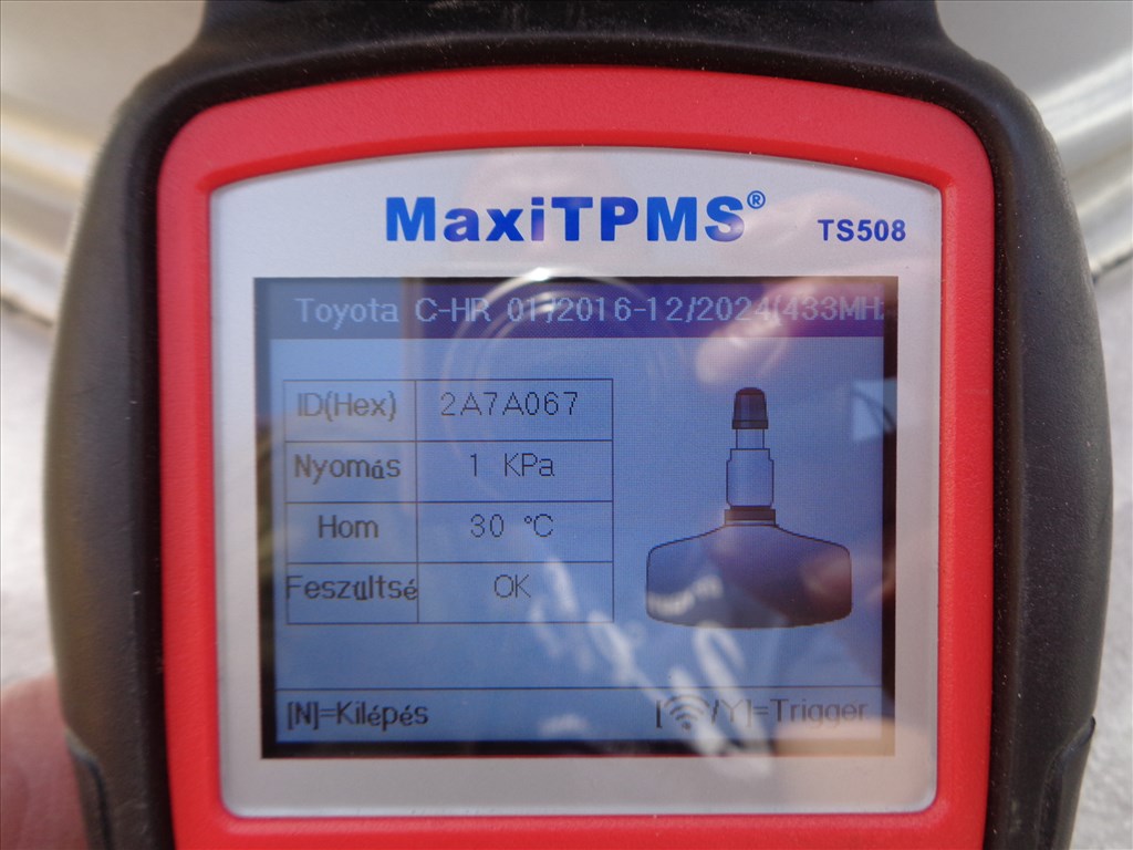 Toyota C-HR Gyári alufelni 17-es, szenzorral szép állapotban eladó. 9. kép