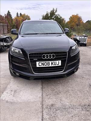 Audi Q7 (4L) bontott alkatrészei