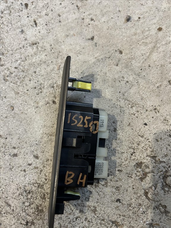 Lexus IS (XE20) 250 elektromos ablak kapcsoló bal hátsó 2. kép