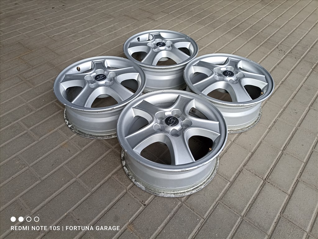 5x114,3 16" Hyundai használt alufelni garnitúra 2. kép
