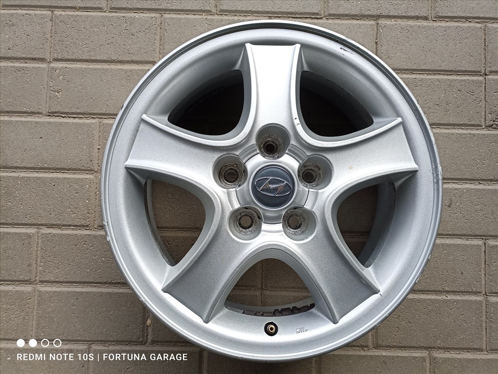 5x114,3 16" Hyundai használt alufelni garnitúra 3. kép