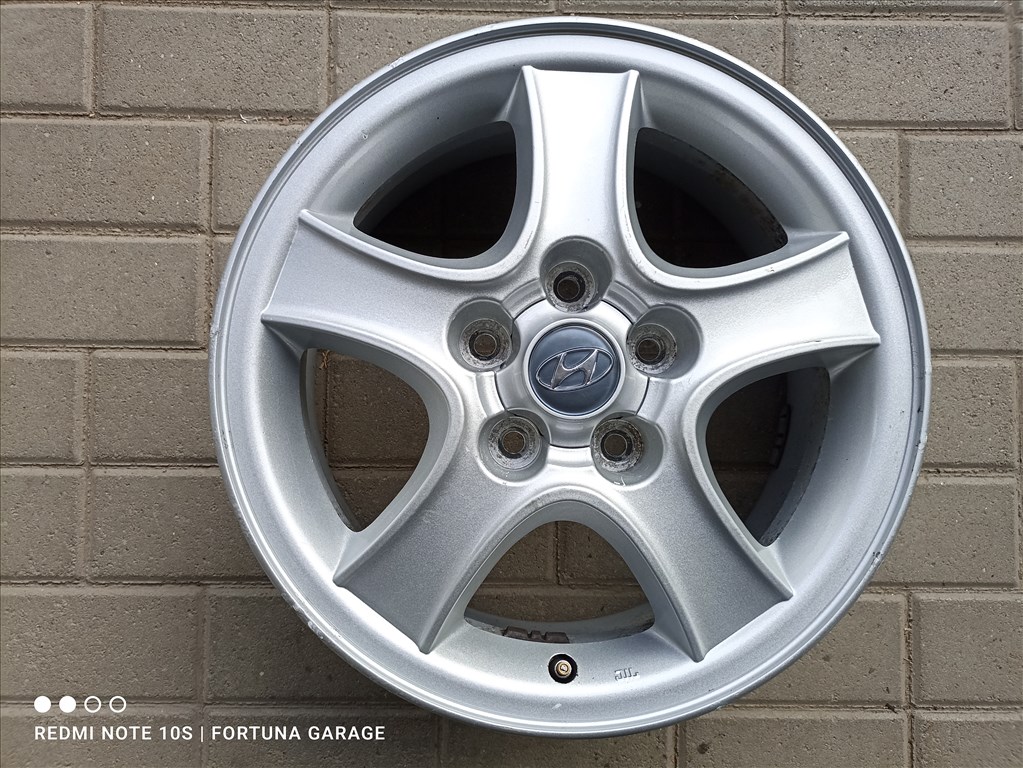 5x114,3 16" Hyundai használt alufelni garnitúra 5. kép