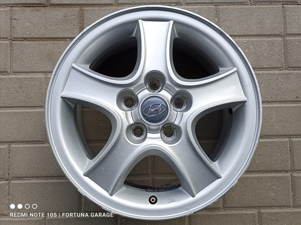 5x114,3 16" Hyundai használt alufelni garnitúra 6. kép