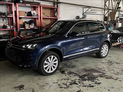 Volkswagen Touareg 7P 2014,bontott alkatrészei vagy egyben bontásra eladó