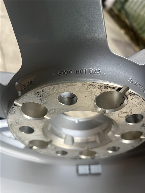 AUDI TÉLI KERÉK GARNITÚRA 5. kép