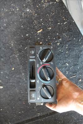 Toyota Land Cruiser Prado (J9) fűtéskapcsoló  denso158926