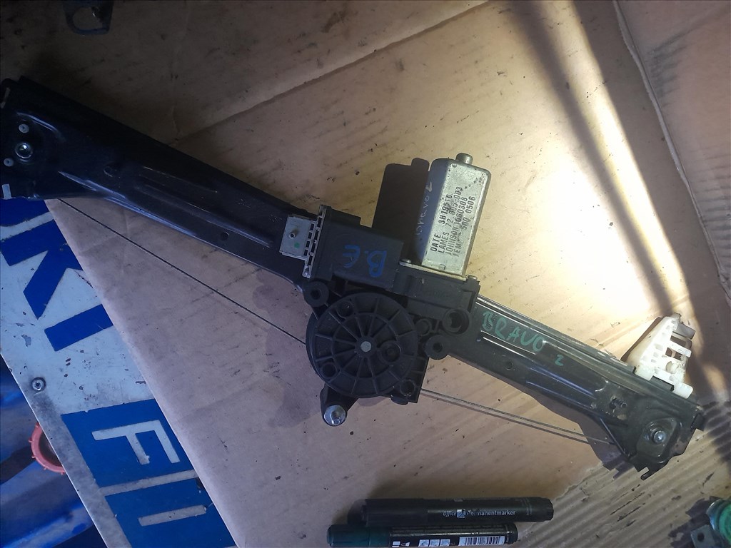 Fiat bravo 2 bal első ablakemelő  1. kép