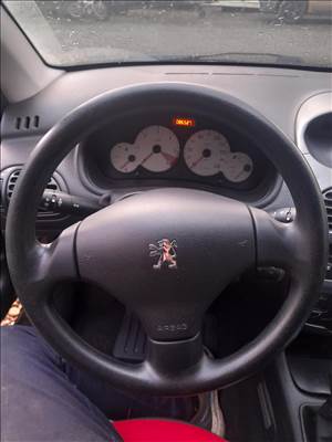Peugeot 206 újszerű kormány 