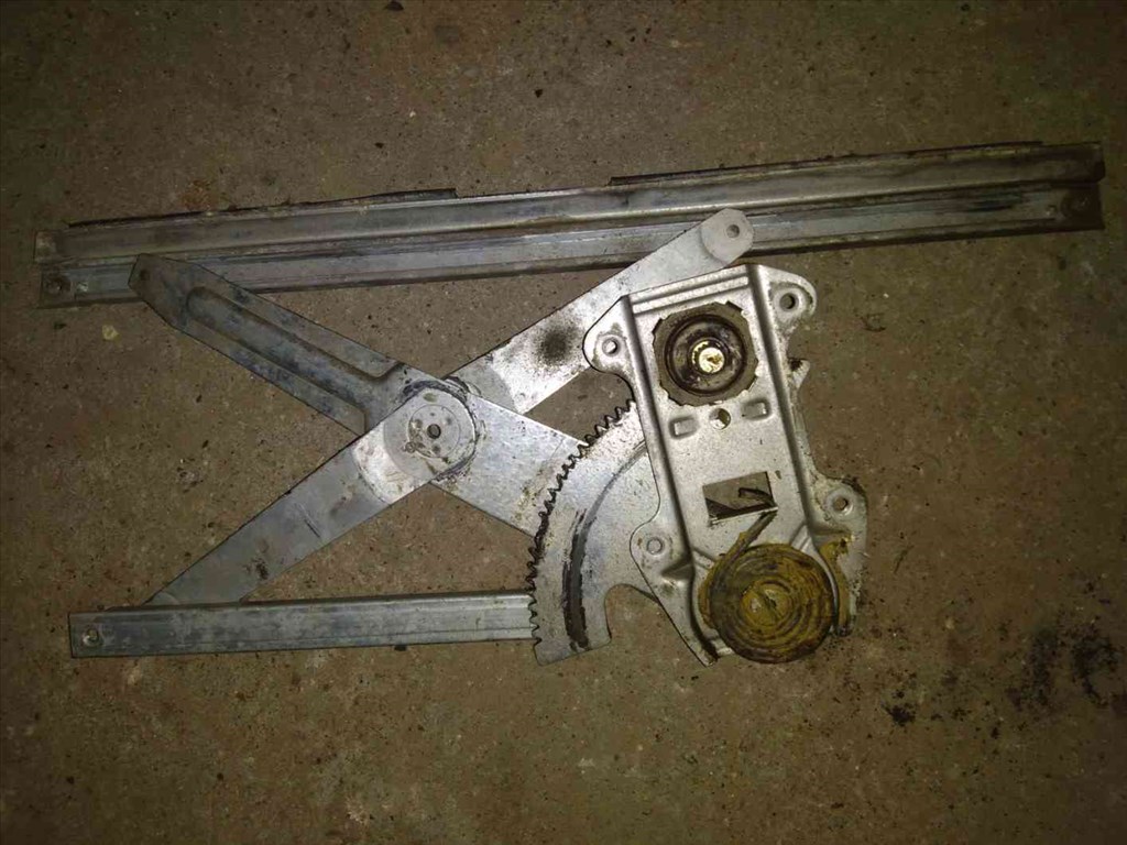 Suzuki Swift II 92-03 Jobb Elsõ Ablakemelõ Szerkezet Mechanikus 1. kép