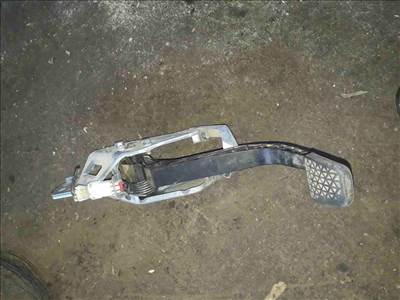 Opel Zafira A Kuplung Pedál