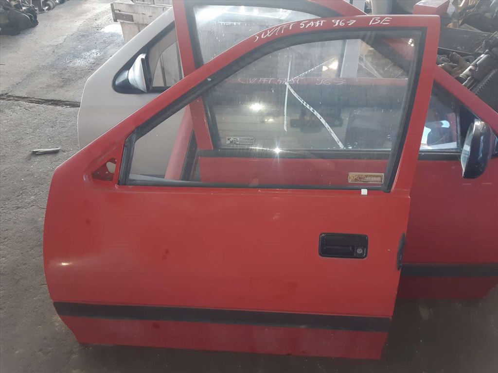 Suzuki Swift II 96-03 Bal Elsõ Ajtó 1. kép