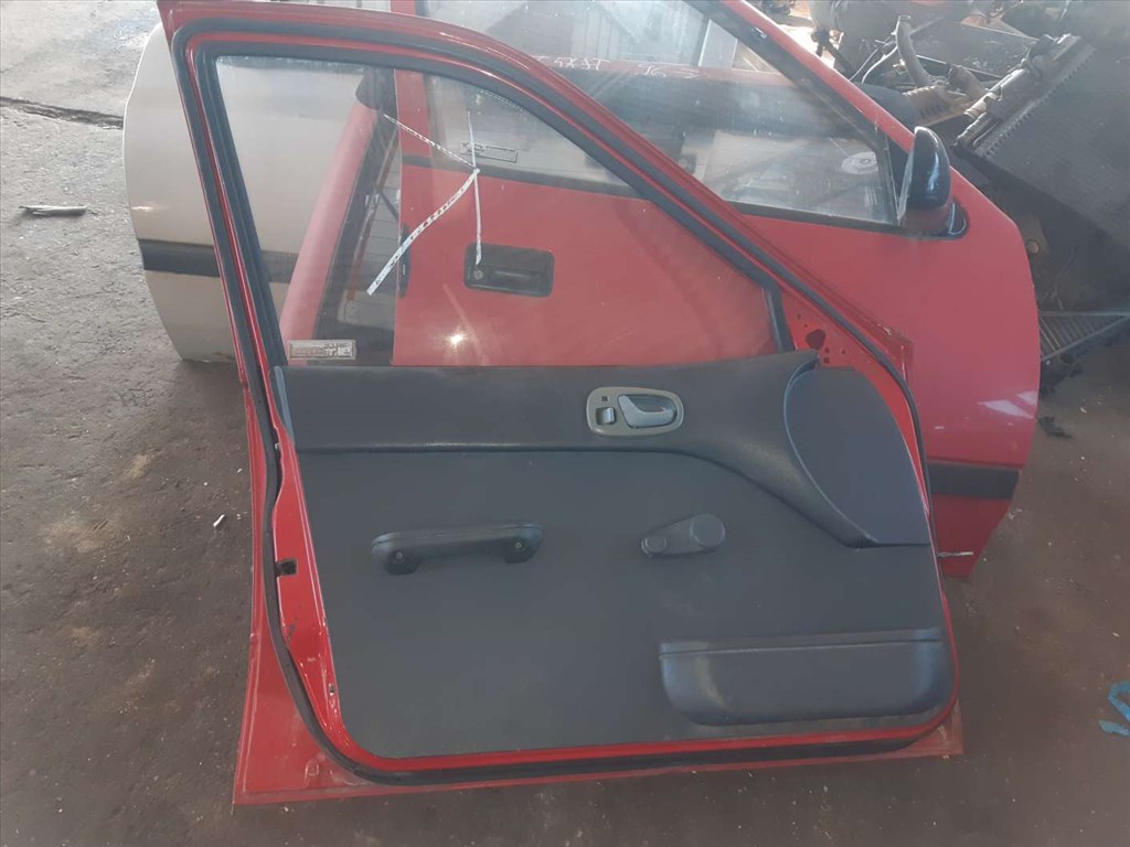 Suzuki Swift II 96-03 Bal Elsõ Ajtó 2. kép