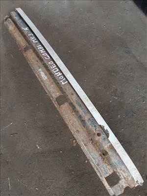 Ford Mondeo III Hátsó Lökhárító Merevítő