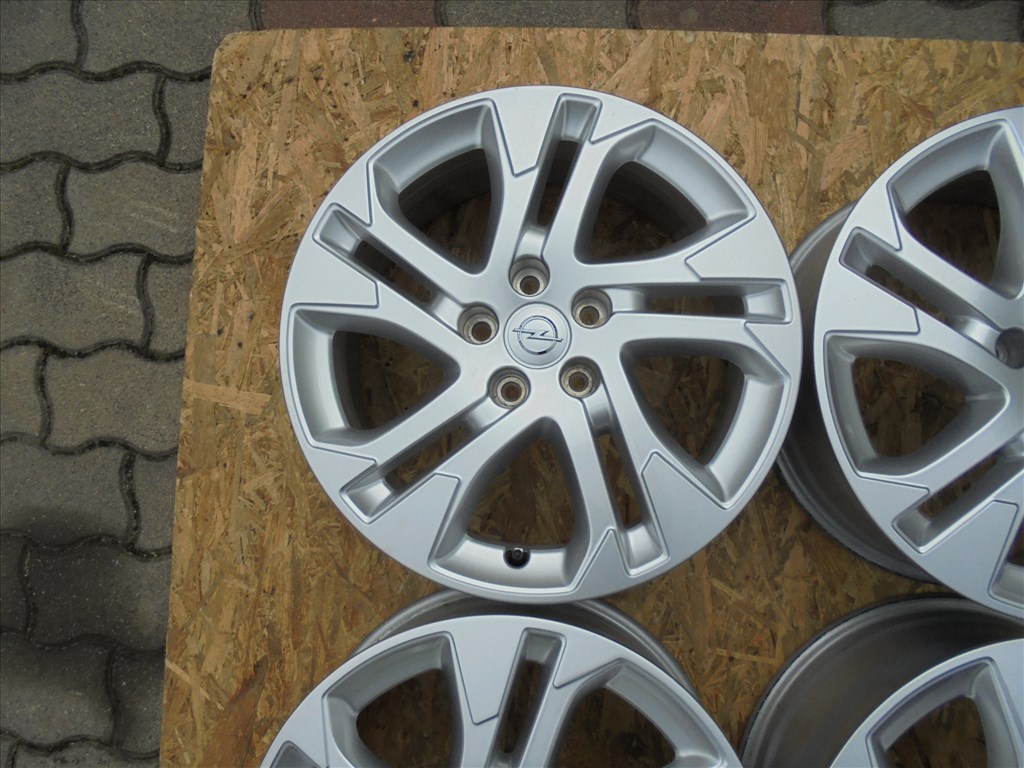  Újszerű 17-es 5 x 108-as Opel gyári TGK alufelni eladó 2. kép