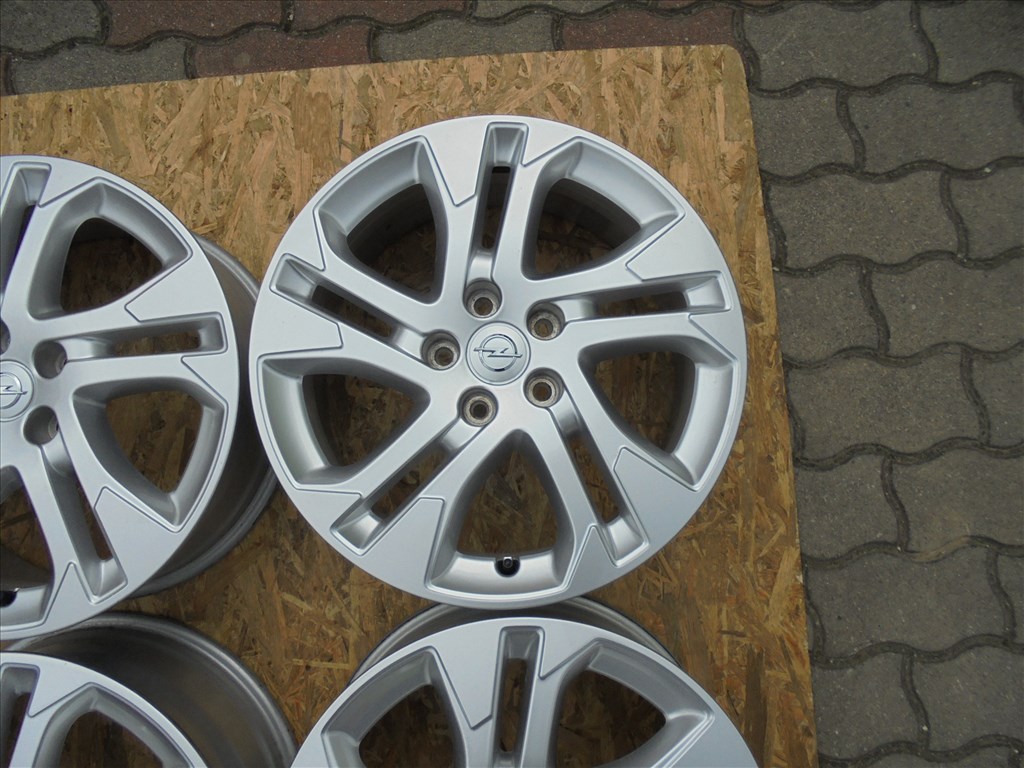  Újszerű 17-es 5 x 108-as Opel gyári TGK alufelni eladó 4. kép