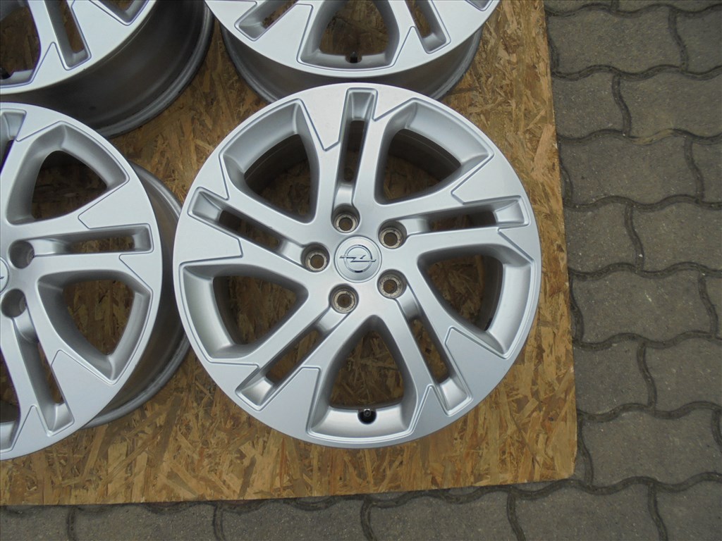  Újszerű 17-es 5 x 108-as Opel gyári TGK alufelni eladó 5. kép