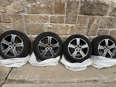 Momo alufelni 5X114.3 18X8 ET40 WIN Pro  EVO CB72.2 Toyota Rav 4 Lexus