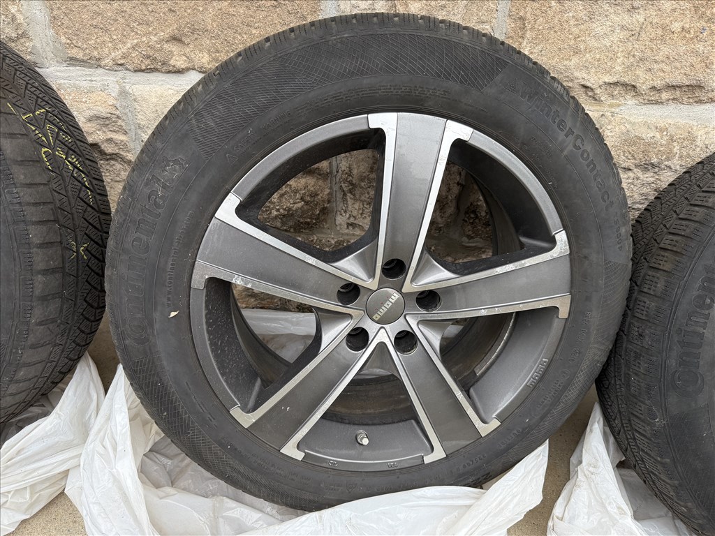 Momo alufelni 5X114.3 18X8 ET40 WIN Pro  EVO CB72.2 Toyota Rav 4 Lexus 3. kép